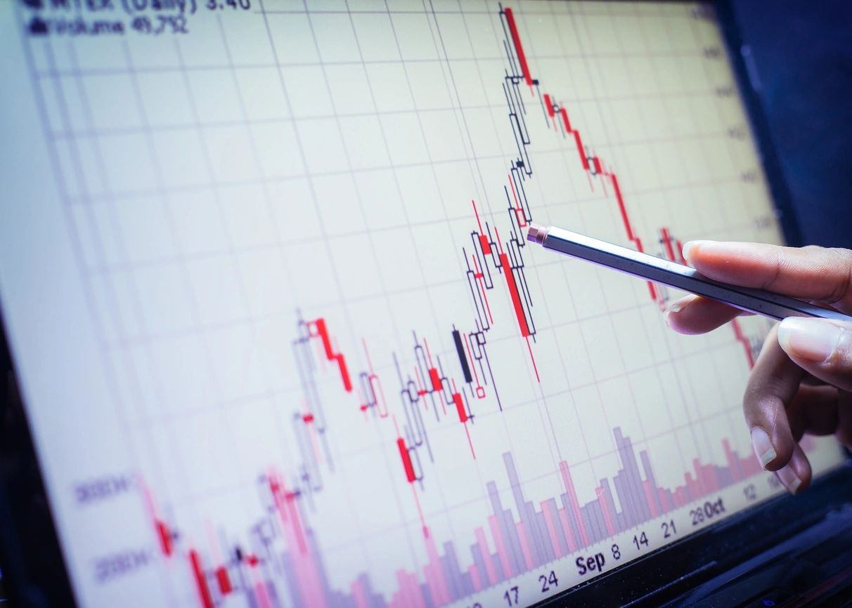 GLOBAL UNCERTAINTY AND THE TREASURY TIPPING POINT